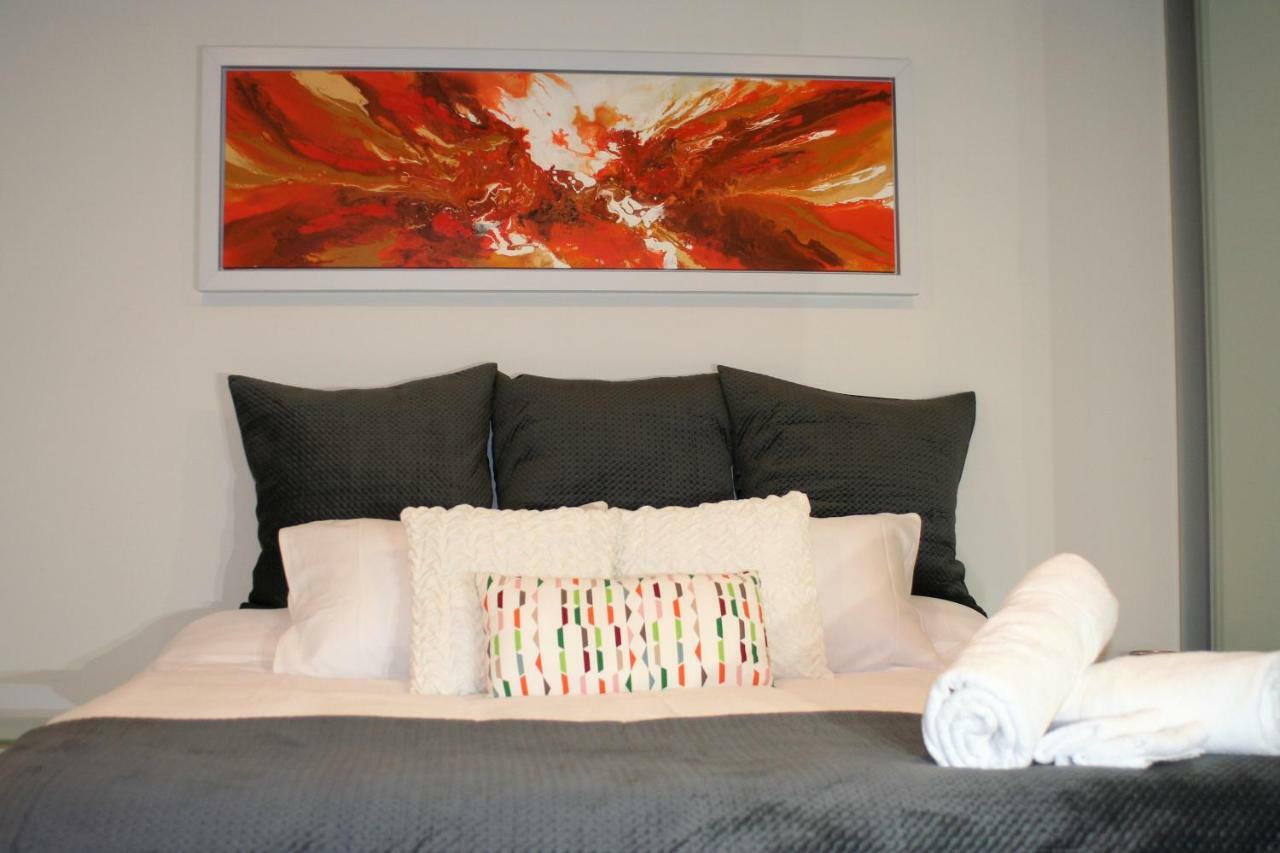Governor Luxe 1 Bedroom Apartment In The Heart Of Barton Wifi Gym Wine Secure Parking Canberra Kingston Esterno foto